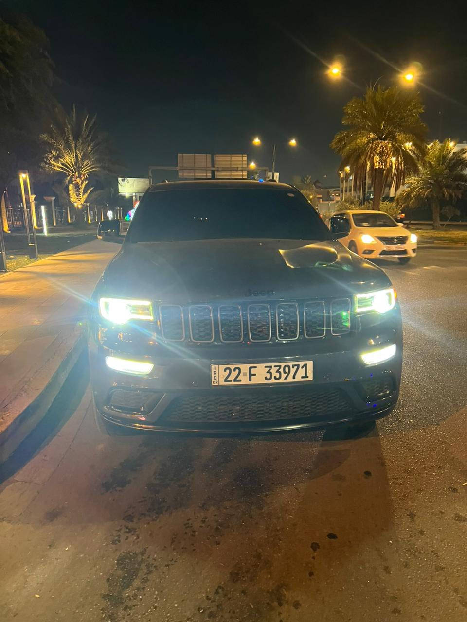 سلام عليكم جيب 2021 عليها تضليل ٨٠٪؜ وبيها سنويه تضليل  فول كير محرك مكفول مواصفات المتدد بلاص لون بحري مميزز سياره جديده   مكاني بغداد سياره ماشيه. ٥٩ mi فقط 
سياره مكينه ٥٧٠٠ سياره كلين كلين اهنا بلعراق صار بيها طخه كلش بسيط ع كد شبر بلجاملغ وسونار  موجود سياره بيها اهواي موصفات ما اعرفهم رايدها ٢٧٥ وبيها مجال 
رقمي ***********
