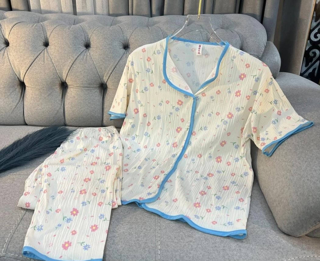 #باله الشموخ 🎀
✨تراكات العيد وصلت 2026   
✨افخم القطع /قماش فانيله  إيطالي  🤍
✨قطع جديده 👍🥺🎀
✨السعر ب٨  _ قطعتين ب١٥ الف                                                                                                
✨متوفر جميع القياسات.               —————————————————       
‌‎توصيل بابل مركز 3,000
اقضيه نواحي 4,000
‌توصيل لجميع المحافظات 5,000
‎العنوان :بابل - حله مركز 
‎للطلب والأستفسار يرجى ارسال رسالة على الخاص

ا


**إذا كنت صاحب هذا الإعلان وتريد حذفه لأي سبب، رجاءا أرسل رسالة إلى الدعم الفني**