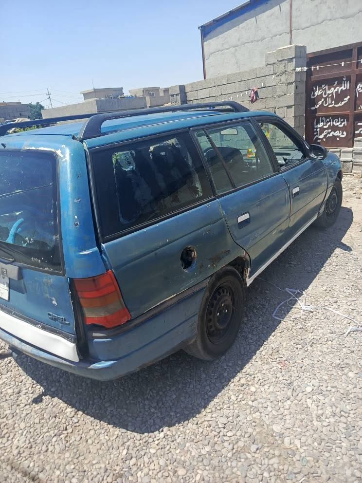 أوبل أستره موديل 92 رقم ديالى مشروع وطني. سنويه لل 25 محرك جديد 16  بيه خياسات فقط بالدوسات السعر ( 28 ورقه) بيه مجال قليل للشراي  مكاني ديالى  *********** واتساب مازنجر كربلاء, العراق
