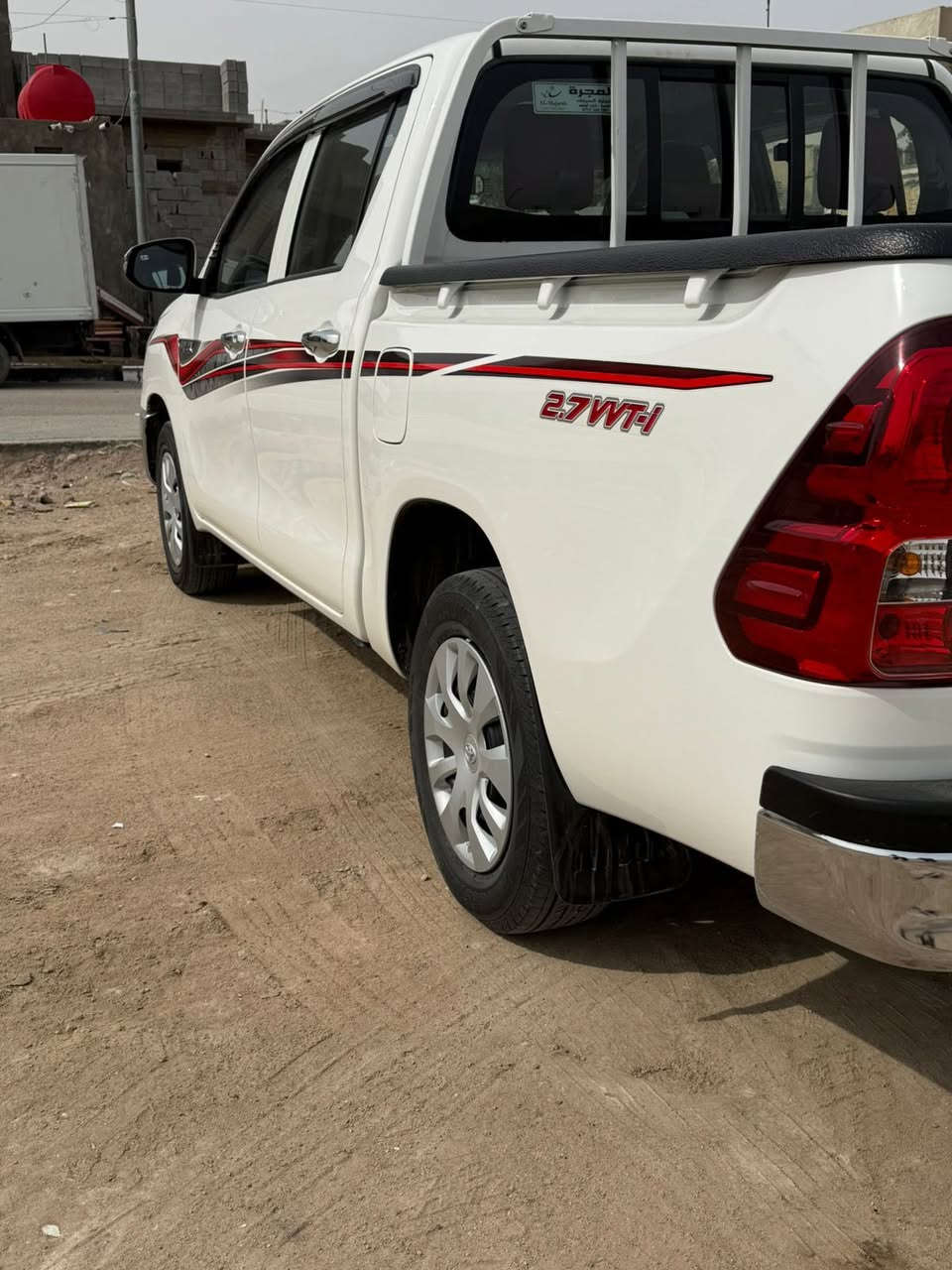 السلام عليكم..للبيع بيكم فلونزاء هايلوكس مديل 2025 بااسمي سياره زيرو جديده ماشية 20 الف. بيه خط بشركه
الاتصال ***********
