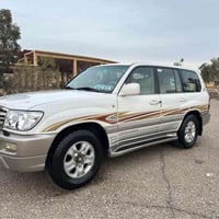 لاندكروزر GXR • ٢٠٠٦ • ٢٩٠٠٠٠ كم