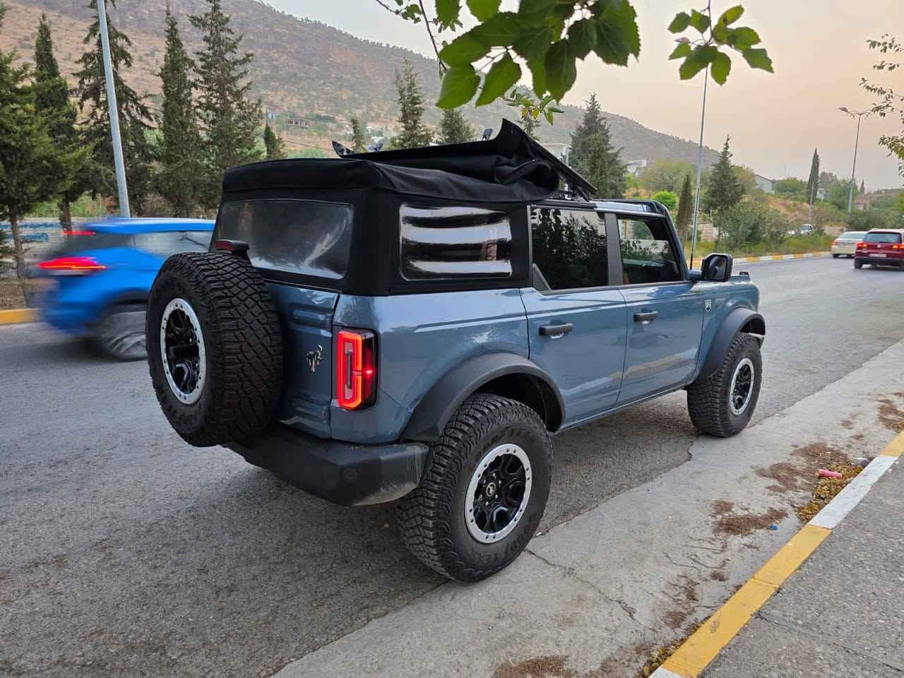 السلام عليكم للبيع برونكو 2024
فول مواصفات 
سيف جادر متحرك 
جك عالي 
ماشي 17 الف ميل 
5 دوكمه 
صبغ جملغ سايق  مع شويه توكمه جام امامي 
ارباك سوكان مع دشبول سليم 100/100
سعر 280 ورقه 
4سلندر
ارباك سوكان سستم 
رقم أربيل 
عنوان أربيل 
*********** واتساب 

برونكو بو فروشتن 
5دوكمه 
يك بارجه سبغ أربيل, العراق
