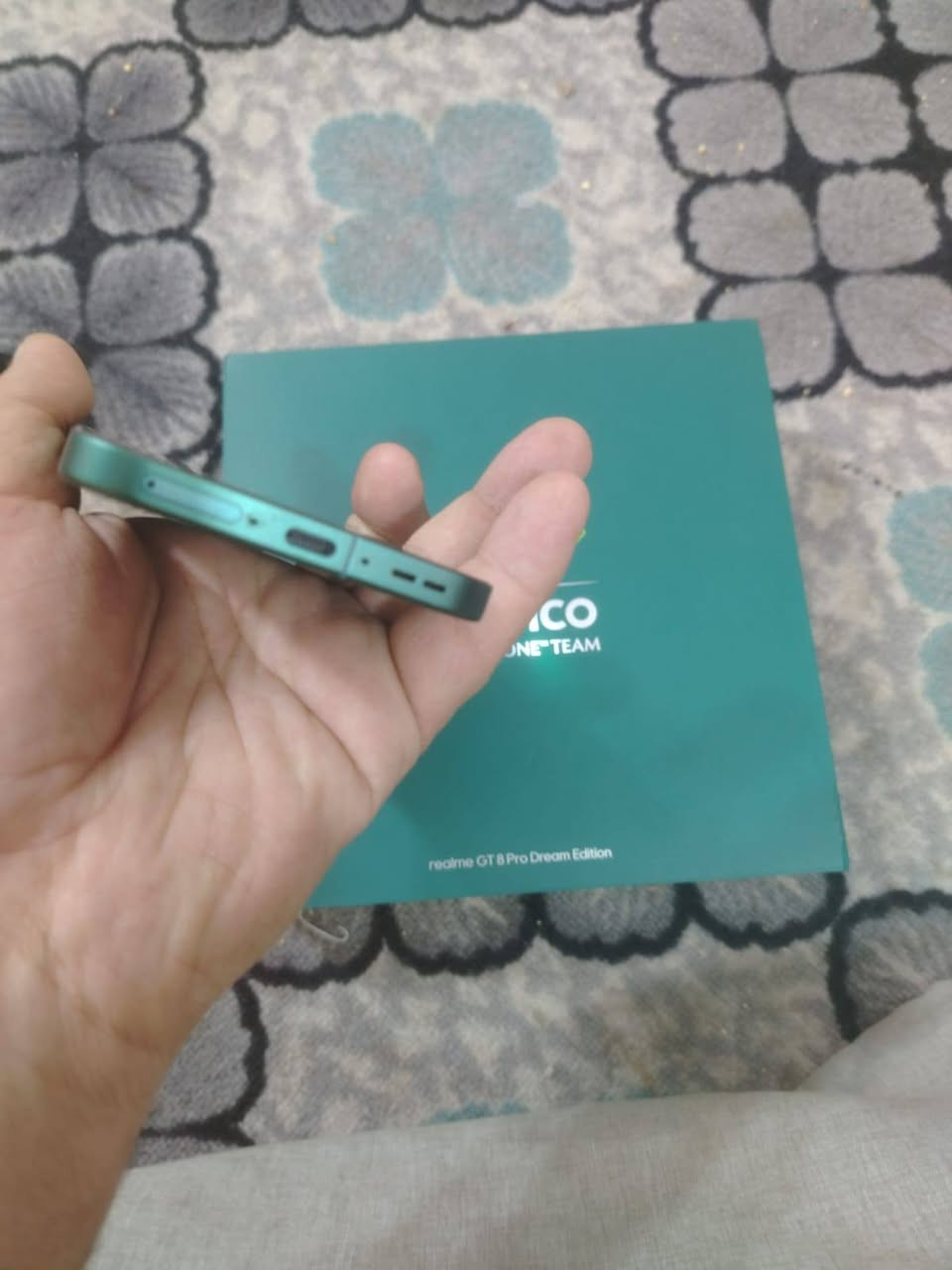 ريلمي جيتي 8 برو جهاز غني عن التعريف يمك الوصل مالته مشتريه 1315 صار 8 ايام وريد ابيعه بسبب ضرف بي ضمان سنه وتجي تاخذه ع شرط رايده 1225 وبي مجال *********** مكاني النجف الاشرف حي الزهراء
