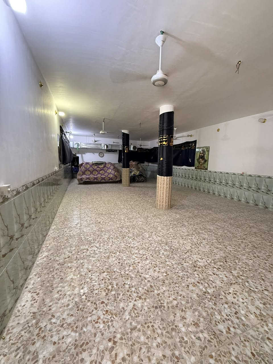 يالله سلام عليكم دار للبيع شارع كنطره السلام  منطقه بستان بليبل  مساحه 200متر طابقين مفصولين زراعي اب اسمي  ***********
