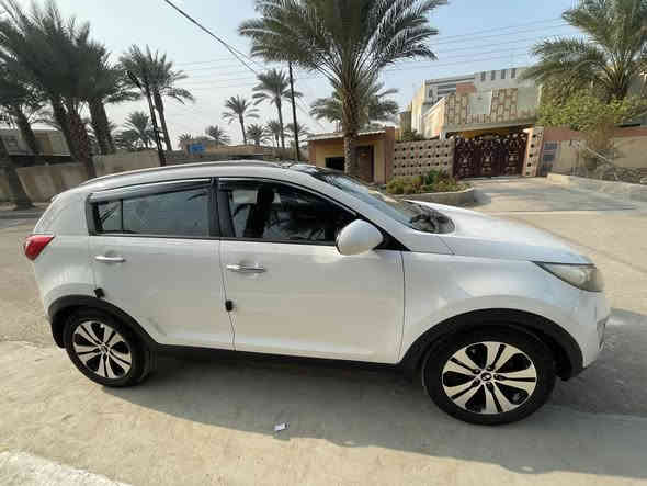 السلام عليكم
كيه سبورتج موديل 2012 خليجي 
السياره مكفوله كفاله عامه 
من صبغ ومن ضربه ومن فتح وتبديل
بنرامه تحكم ستيرن اشاير بل مري حساسات 
داخل صاج يده نيكل مكينه الفين دوش 
مكان بغداد السعر 147وبيه مجال حك الجيه 
***********
***********
