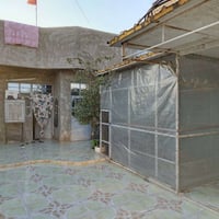 بيت 200 م للبيع سبع قصور قريب على المستوصف مال الكراج بشارع ابوسبع ركن...