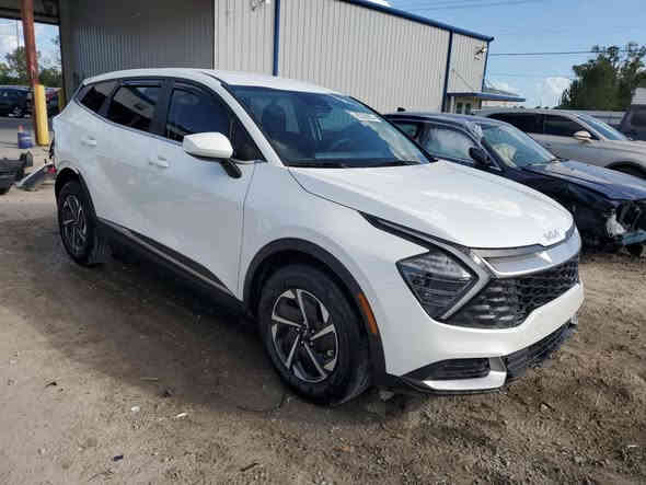 #أعـــلان_مــــــــــزاد #مكتب_بوابة_دبي
سعر نقل مخفض الى جميع الموانئ
ـ نوع السيارة : 2025 KIA SPORTAGE LX
ـ تاريخ المزايدة : 21/11/2025 الساعة 6:00 مساء 
ـ السعر : حسب تاريخ المزايدة المذكور أعلاه: 250$ دولار 
ـ الضرر والمواصفات : حسب الصور المرفقة
-جميع السيارات الهايبرد الكهرباء معفي
من الكمرك الضريبة والرقم مجاناً
ملاحـــظــة .. السيارات المعروضة داخل الصفحة هي مجرد نماذج بسيطة للمزاد
وللمزيد من المعلومات الحضور الساعة الرابعة عصرا الى مقر الشركة الكائن في:
شارع الحزام الاخضر المدينة المايئة- مقابيل حي العدالة #النجف_الاشرف
المكتب ***********
زيد الطفيلي***********
عبد الله الزاملي***********
للانضمام لكروب الواتساب اضغط ع رابط
https://chat.whatsapp.com/HEg5DTFOYCnFPwSoSvOuuq
2025 KIA SPORTAGE LX
