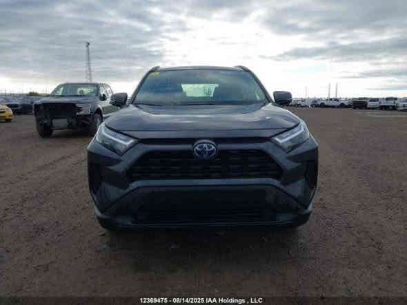 السلام عليكم 
راف فور موديل XLE
 2024
بيها بارد شبر بالحوض فقط اي شي عدها مكفوله 
من الصبغ والتبديل والايرباك وغيره كله مكفول 
السياره حاليا بالحره سعرها بالحره 23.500$ 
سعرها واصل بغداد باسم المشتري 24.400$ 
للاستفسار ***********
