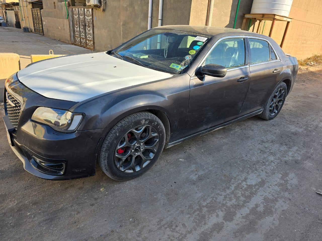 السلام عليكم سيارة اوباما موديل 2014 رقم بغداد مصبوغة احزام السيارة جاهزة السيارة عليه ادامه تخم تاير شاشه جبيرة كير طيارة الشاشه محدثة SRTالسياره فور ويل ملغي السياره جاهزه
***********
 تواصل واتساب فقط
