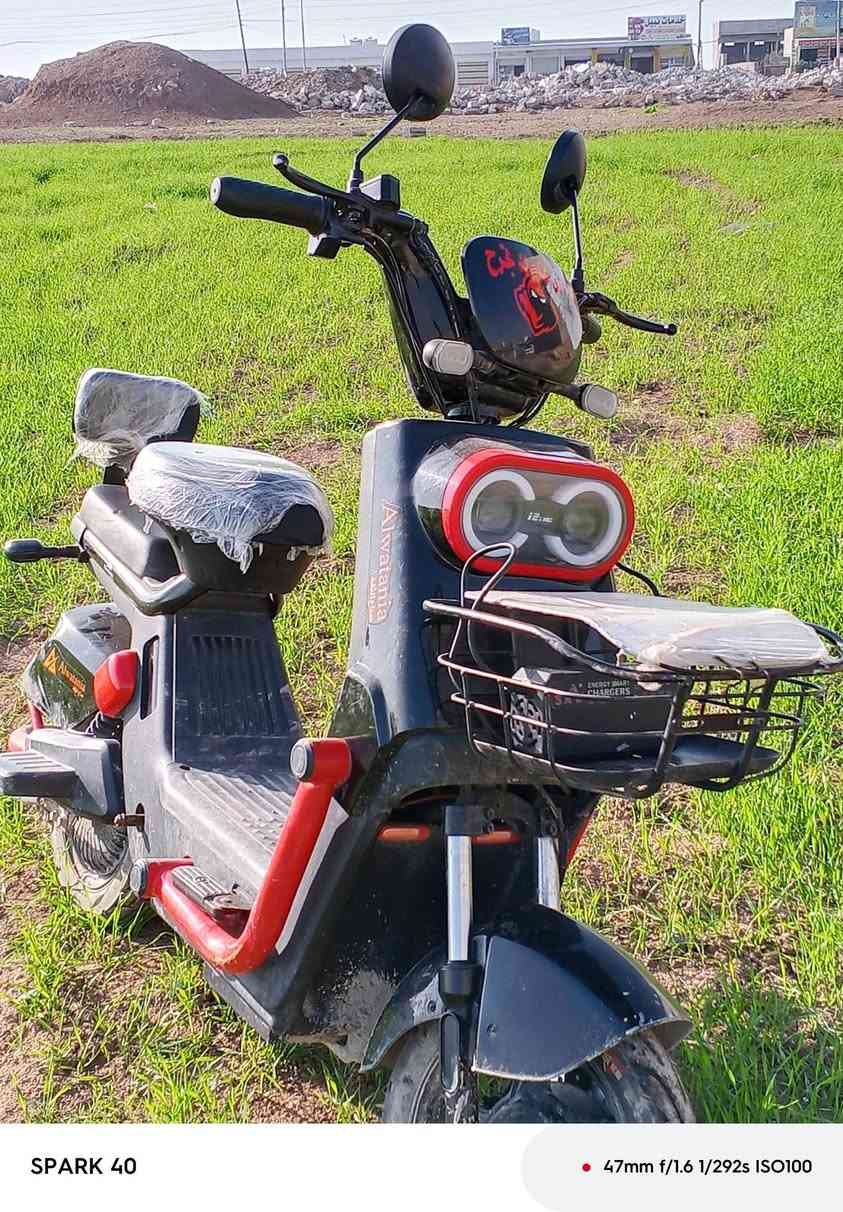 السلام عليكم بايسكل عالشحن بطاريه جديد سعر 300 وبيها مجال والرقم التليفون ***********
