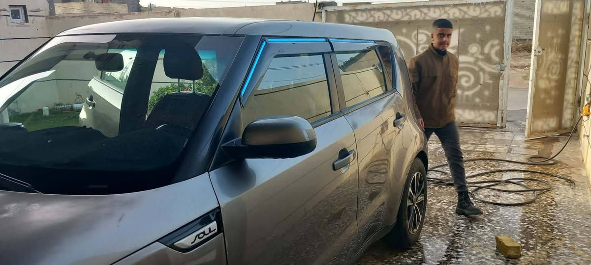 كيا صول موديل ١٦ بغداد بئسمي مشروع وطني محرك ١٦٠٠ جي دي اي وارد أمريكي ظربته شبر بلباب والجاملرغ نفسه جه السايق سعر ١١٥ وبيها مجال للشراي رقم *********** أستفسر أكثر على رقم
