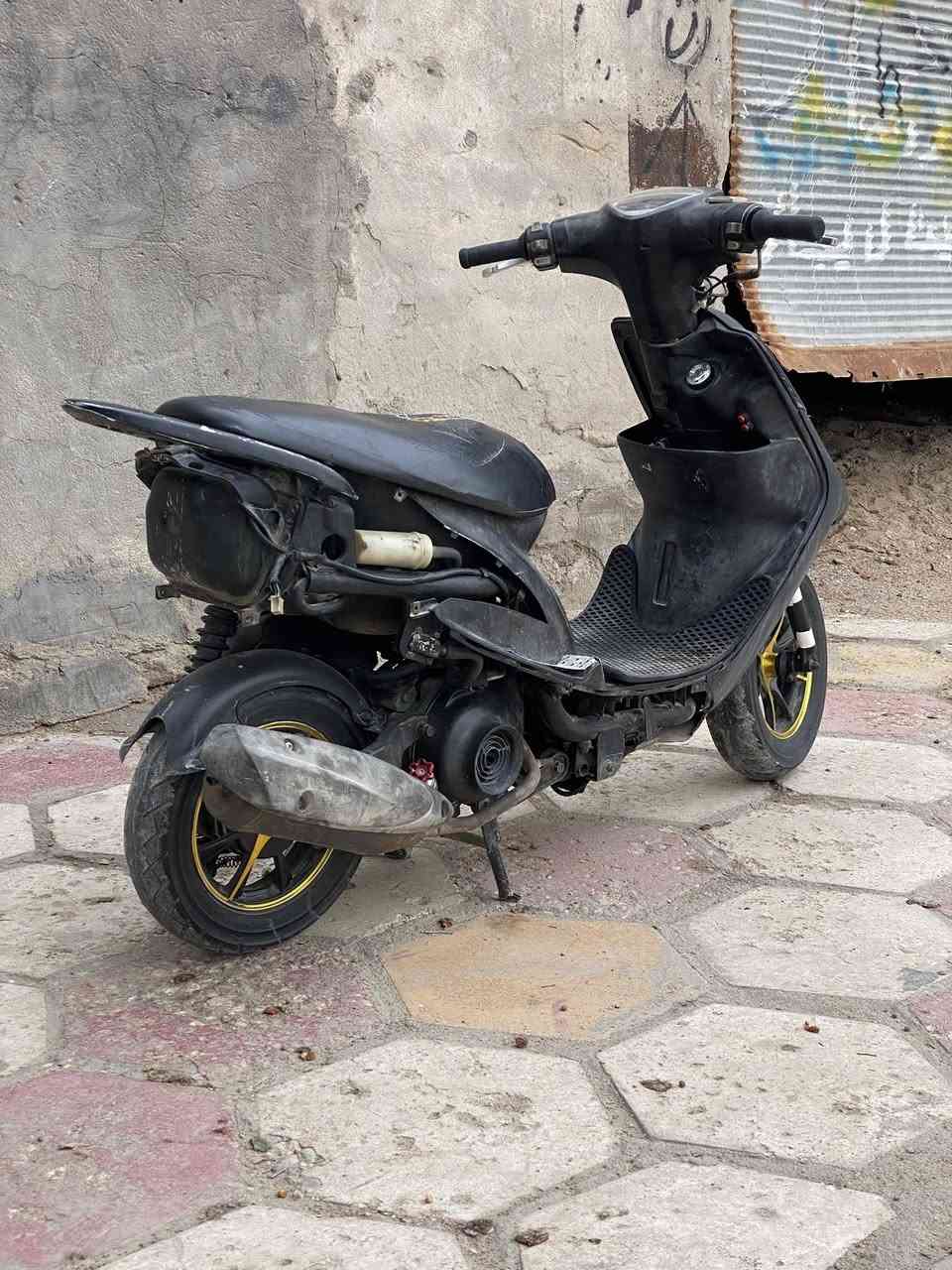 ماكس عدله شرط شلعه ومعدل دراجه سعر ٤٥٠ وبيه مجال ناصريه مركز شارع الملعب تضحيه دراجه كله اصلي وبلادي ***********
