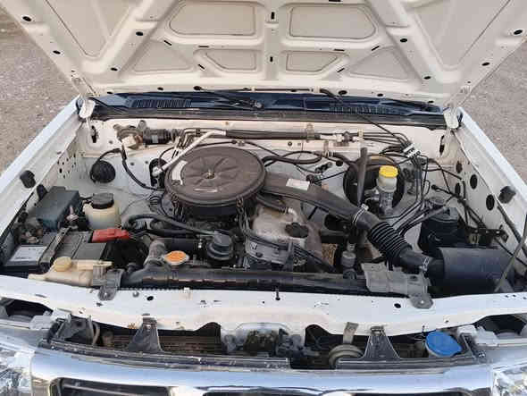 نيسان موديل. ٢٠٠٢ ته بريد پاوه ر زيد ته حويلي ئه سلي نمونه له جواني سه نه وي به سه رچوه ژينگه تا ٢٠٢٢دراوه بي ده عم بي لي دراو په له په له بوياخي ه‍ه يه هه مو گياني له سه ر ده قي شه ريكه ماوه ته بريد ساردو گه رم له سه ر سويچ مه ركه زي چوار تايه و ويلي لوكي له ژيره ته حويل براوه خه رامه وه كاله مه كينه گير ئه كسل شانسي به شه رت.  سعري.    ٧٤ گه لاو كه مي مه جال                ***********.     ***********
