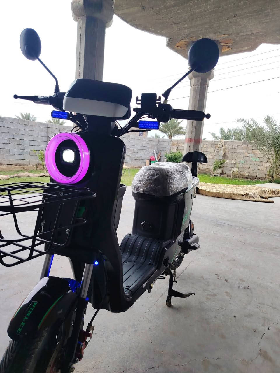 دراجه شحن للبيع السعر خاص 
موديل 25
ما صار شهر من اخذتهه


**إذا كنت صاحب هذا الإعلان وتريد حذفه لأي سبب، رجاءا أرسل رسالة إلى الدعم الفني**