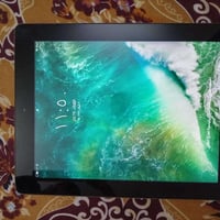 آيباد الجيل الرابع • ios 10.3.4 • حي الميثاق