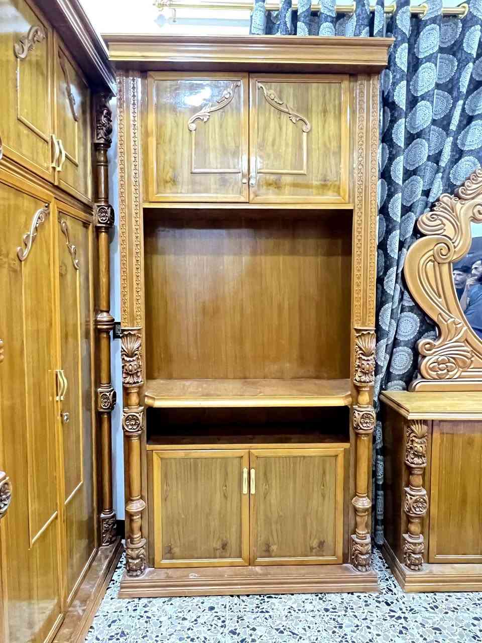 سلام عليكم الغرفه للبيع مستخدمه اشهر(مليون ونص 1,500)

وبيه مجال #مكاني الشهابي *********** الي يحب يتفضل خاص
