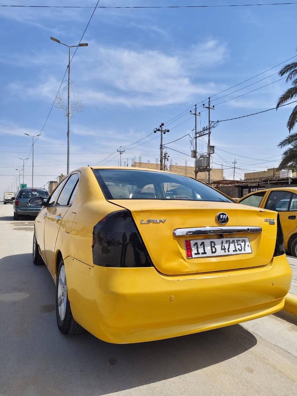 ليفان موديل 2011 
مكفولة من الحادث فقط بنيد طخة بسيطة 
مصبوغ  السعر 42
***********

 السيارة بسمي
