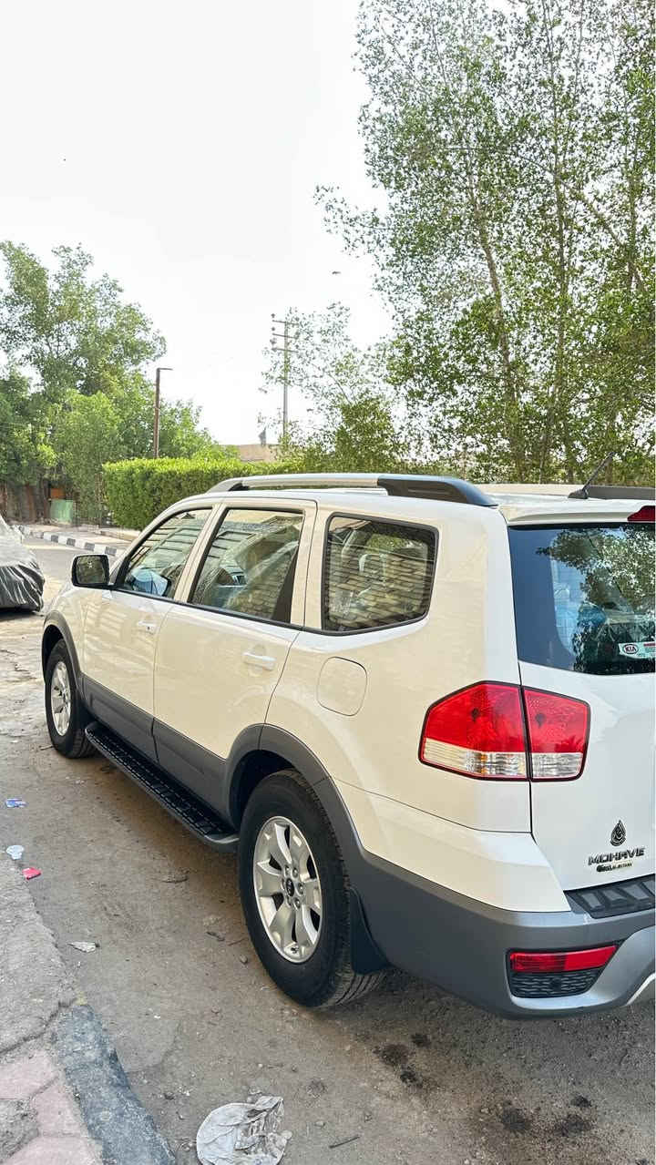 سلام عليكم 
للبيع كيا مهافي مديل 2018
سياره كفاله عامه ما عده بارد موضح في الصور 
ماشيه : 178 الف 
كير ومكينه مكفولات من كلشي
السياره نص موصفات 
ومعروفه مواصفات المهافي 
طخم تاير جديد 
حداديه جديده 
السعر : 220 وبيها مجال 
العنوان : بصره 
***********
*********** البصرة, العراق
