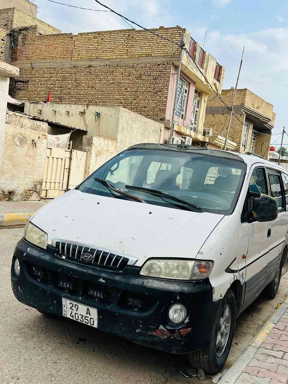 السلام عليكم هاي الستاركس للبيع موديل 2000 رقم انكليزي خصوصي بأسمي السياره خير من الله كشر مثل ماشوف امام عينك وكير ومحرك خير من الله نضاف والله السياره 45وبيه مجال للخيرين للتواصل الاتصال على هاذه الرقم ***********مكانه واسط العزيزية
