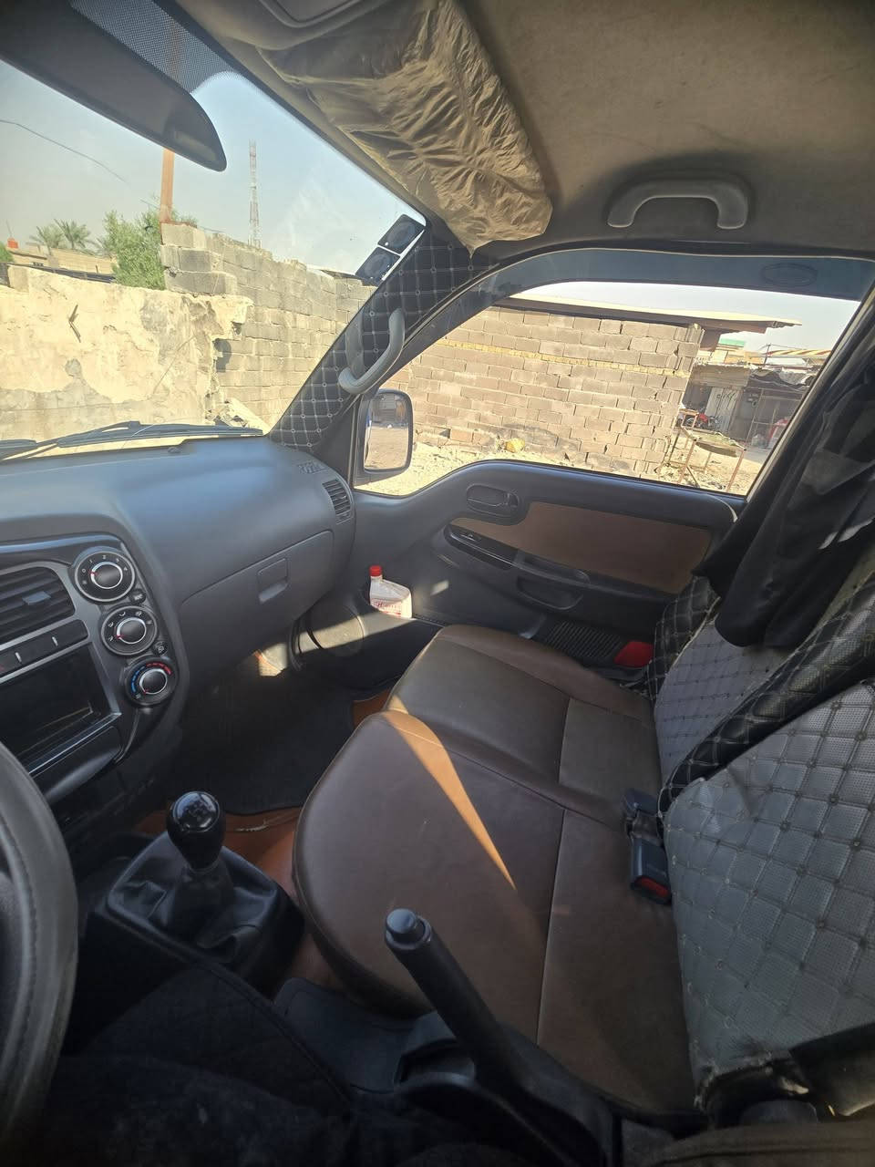 سلام عليكم كيا بنكو للبيع موديل 2021سياره كفاله عامه من الضربه والصبغ والتكحيل كير كفاله وتبريد خير من الله ثلج 🗯تحكمات ستيرن كشن جلد هزه جديده رقم بغداد دولي سياره ما متعوبه اروح وأجي بيه للعمل ما محمل بيه نهائين سياره جديده جدا جدااا بمعنه الكلمه السعر 140$وبيه مجال لشراي موبايل ‎***********تصل وتدلل
