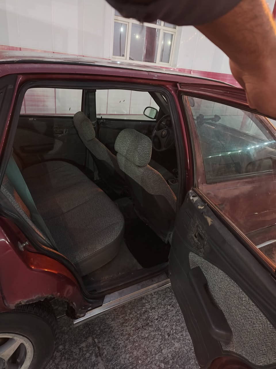 السلام عليكم .
رقم بابل للبيع  سياره مكينه وكير خير من الله وتخم تاير تخم ويل نضيف جدا سياره سعرها 16 وبيها مجال ....
استفسار.     ***********
