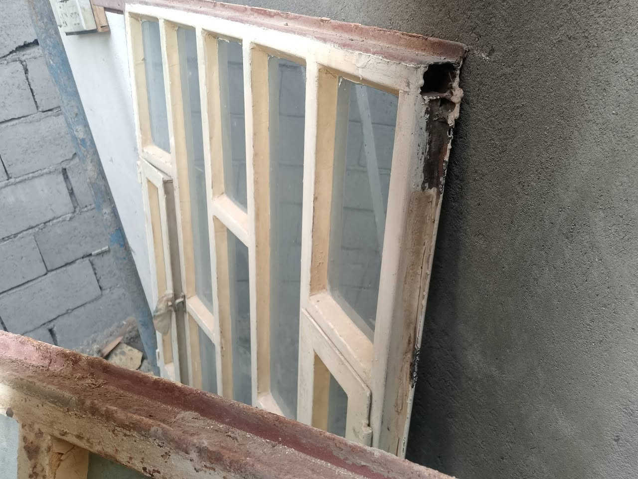 واجهت ديوان معا الباب للبيع مكاني القبلة حي المهندسين ***********

