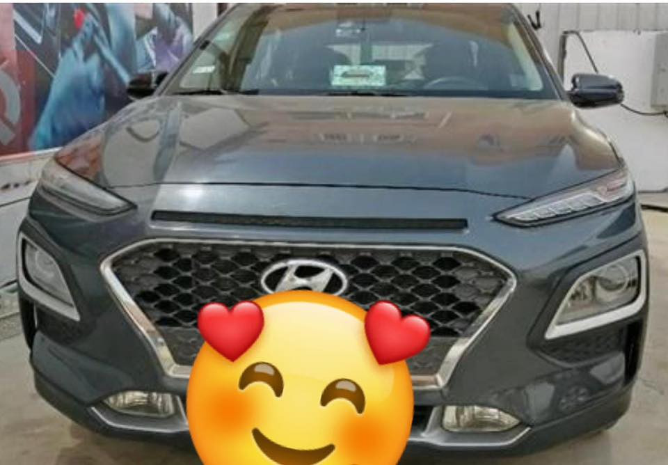 كونا موديل 2021 محرك ٢٠٠٠ دوش ماشيه ٤٧  ضربته جاملغ عكس السايق  والسونار موجود بالصور السعر ١٣٩ $ ووقه   للتواصل ***********
