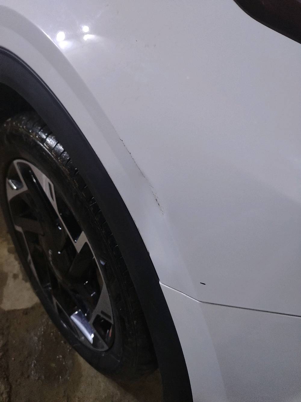 سبورتج مديل ٢٥ فول عده لقماره حديد سياره زيرو ماشيه ١٤٠٠٠ بيهه شخط بصيط سبب لبيع عندي بناء