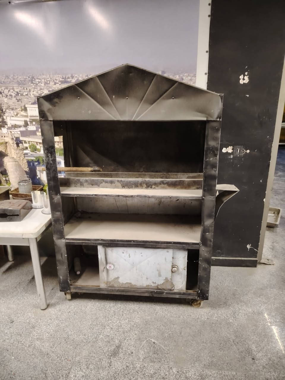 غراض مطعم للبيع
مثرامه لحم حجم ٣٢ باب أول سعر ٥٠٠ الف 🔒

شوايه كص  سعر ١٢٥

شوايه كباب كامله هيه والبوجه والساحبه مالتهة ١٥٠

عارضه مقبلات استعمال شهرين جديده ٣٠٠

ميز عرض مال مشاوي سعر ١٥٠

والفتاحه مال عجين ماعرف سعرهة

والعجانه هماتين ماعرف سعرهة

مكان الغراض بغداد / كراده

*********** 

الاسعار قفل تريد شي منهن اخذ سكرين وراسلني عله الواتساب.
