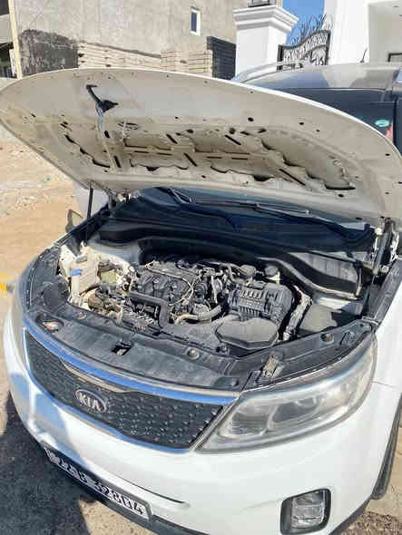 السلام عليكم
سورنتو ٢٠١٣ شكل ال١٤ وال١٥ خليجي
فول موصفات واحد ع واحد
محرك ٦ سلندر شرط  مكفول من البخار والصوت
فور ويل 4x4
كير شرط
 تبريد ثلج ٣ قطع
سقف زجاجي بانورما
بصمه تشغيل
بصمه أبواب
كراسي كهرباء
تخم تاير
صدر جديد 
السياره سيرفس كامل مابابيها نقص برغي  جديده ومال جناي
الصبغ البيها موضوح بسونار
السعر ١٣٥ وبيها مجال قليل
للاستفسار ***********
ملاحظه اعتذر عن الأقساط والوعده
