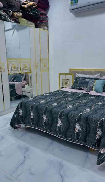 يــالله بــيــت 50 متر بناء جديد …
صــــب كونكريت …بناء بلوك خان النص …
طابو زراعي مشمول بالتطويب … بــيــت جاهز وجديد 
قريب لشارع سعره مناسب خدمات مدارس أفران عيادات 
عنوان البيت.شارع المطار القديم قرب مول الامير …
           السعر 17 بي مجال بسيط 
للاسـتـفـسـار ***********واتــســاب +اتــصـال
