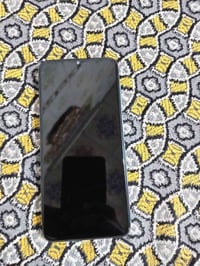 للبيع • جهاز نظيف • موبايل