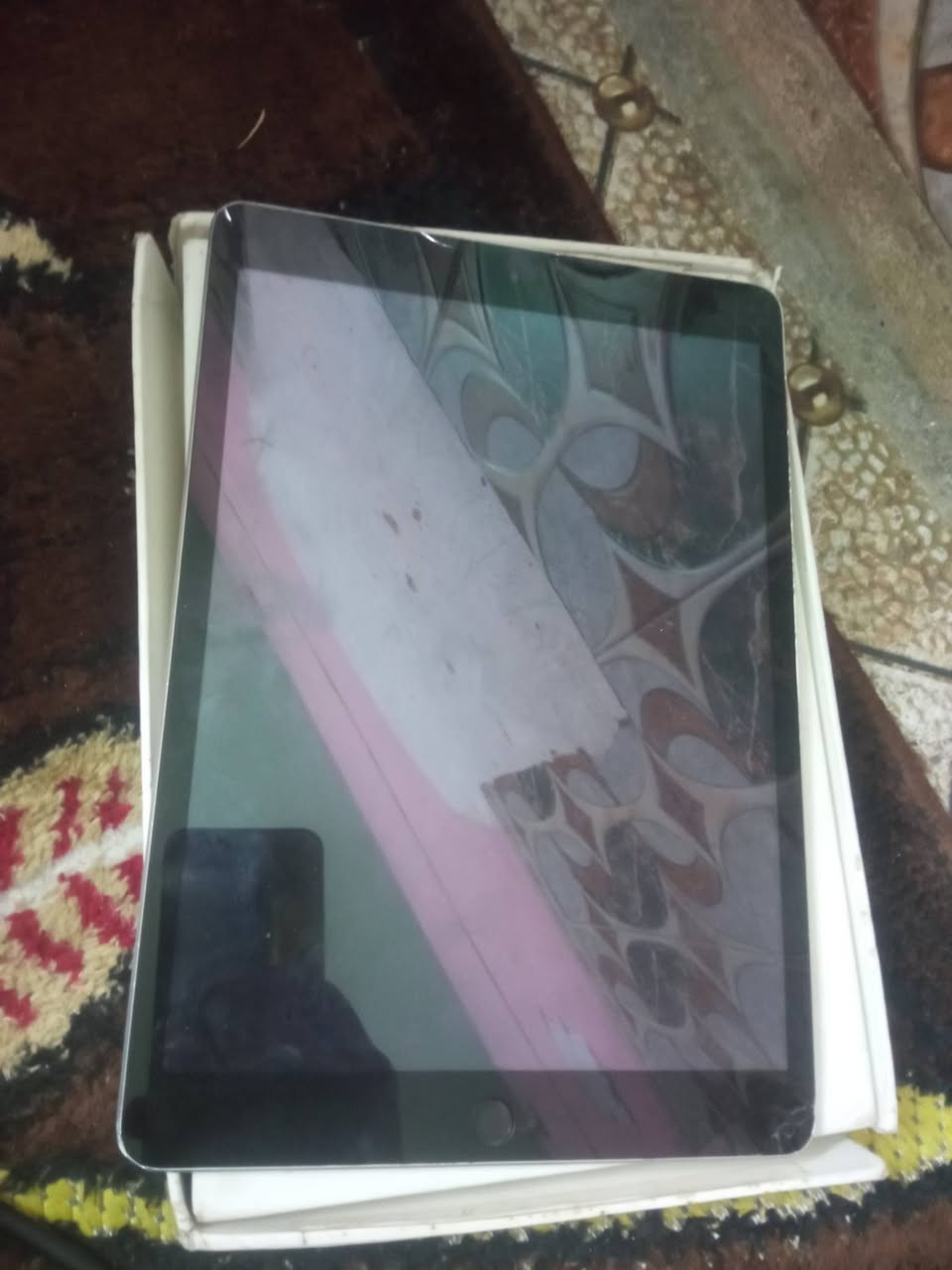 ايباد 9 للبيع سعر 150 بيه مجال
***********
