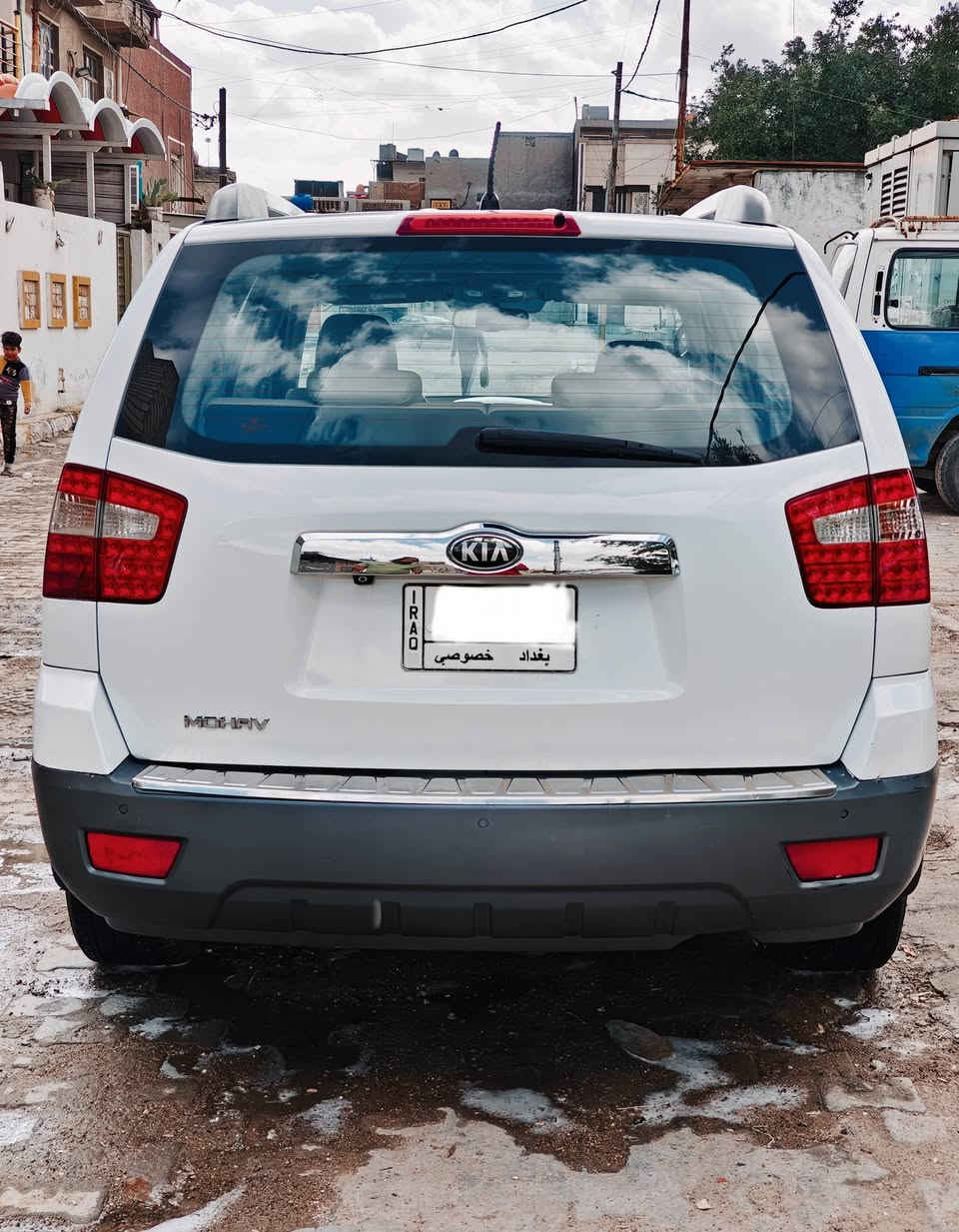 سلام عليكم 
كيا مهافي 
خليجي 
موديل 2014
فول موصفات 1/1 عدا البصمه
مكفوله كفاله عامه من ضربه وصبغ وتبديل وبارد 
الموصفات 
فتحه سقف 
3 قطع تبريد
7 راكب 
6 سلندر 
5 ويل كب 
فتحه سقف 
كشن كهرباء 
اشاير ب المري 
حساسات 
فول تحكم استيرن 
مثبت سرعه 
كامره خلفيه دواره 
كشنات جلد 
داخل صاج 
جنطه شفط
تعدد انضمه 
بعد بيها هواي موصفات 
المكينه كفاله عامه 
الگير كفاله عامه 
ابد ممفتوحات ع بلاد 
تخم تاير 
حداديه 
صدر 
تبريد ثلج 
س 155 وبيها مجال
خير من الله السياره 
ومابيها كل نقص  
رقم  بغداد
مشروع وطني تحويل مباشر
مكاني بغداد 
ه‍ ***********
