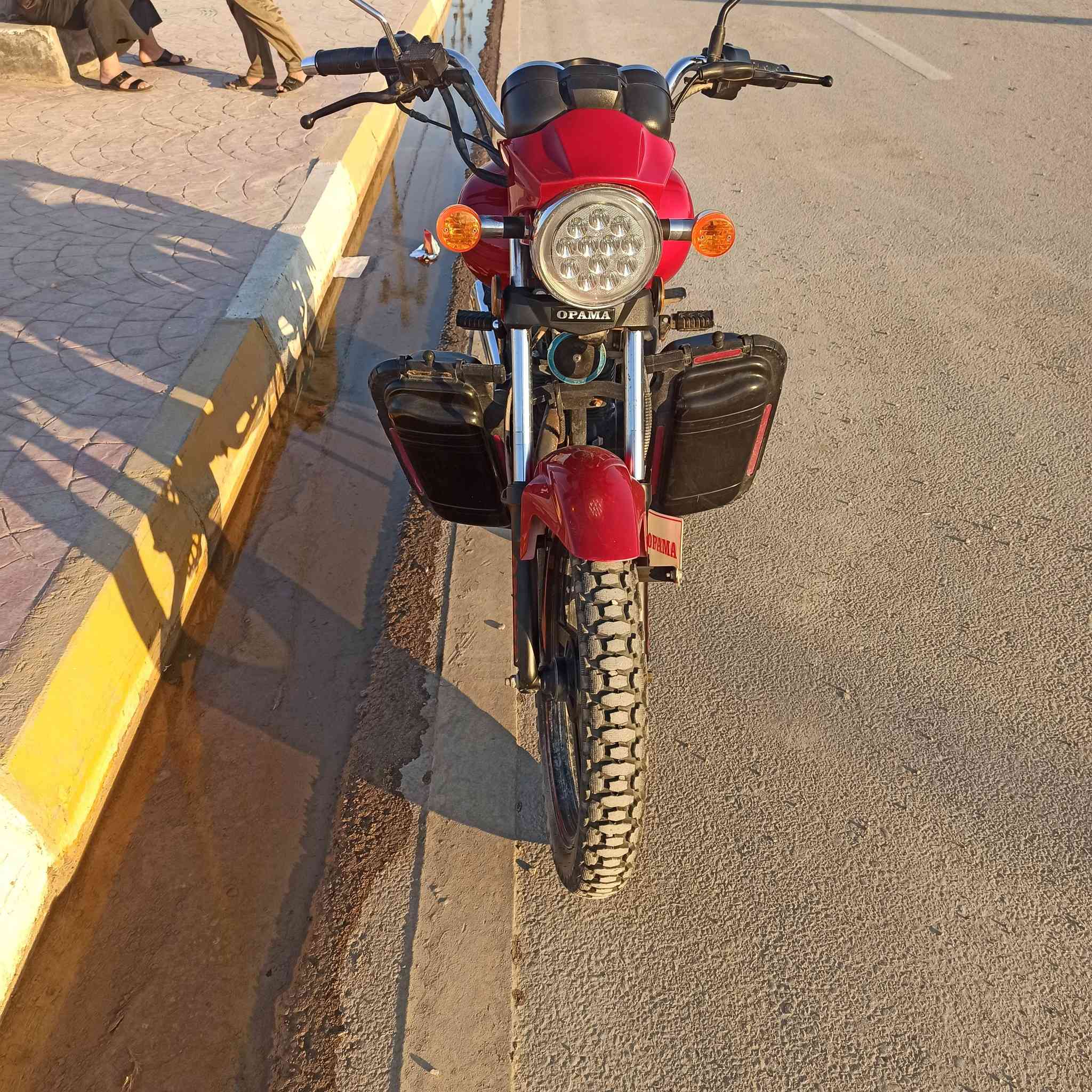 سلام عليكم دراجه للبيع الدراجه خير من الله شوفت عينك كامله مكمله اوراق جاهزة مستعجل على البيع التفيدة يتصل *********** العنوان واسط الزبيدية
