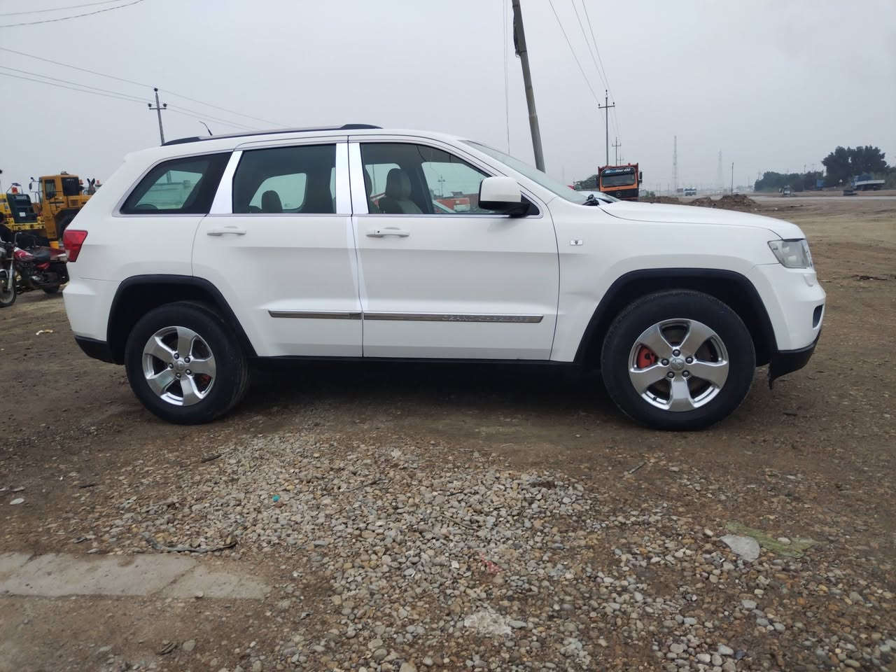 سلام عليكم جيب لاريدو موديل 211 خليجي فورويل السعر 152 وبيها مجال قليل *********** مكان ميسان
