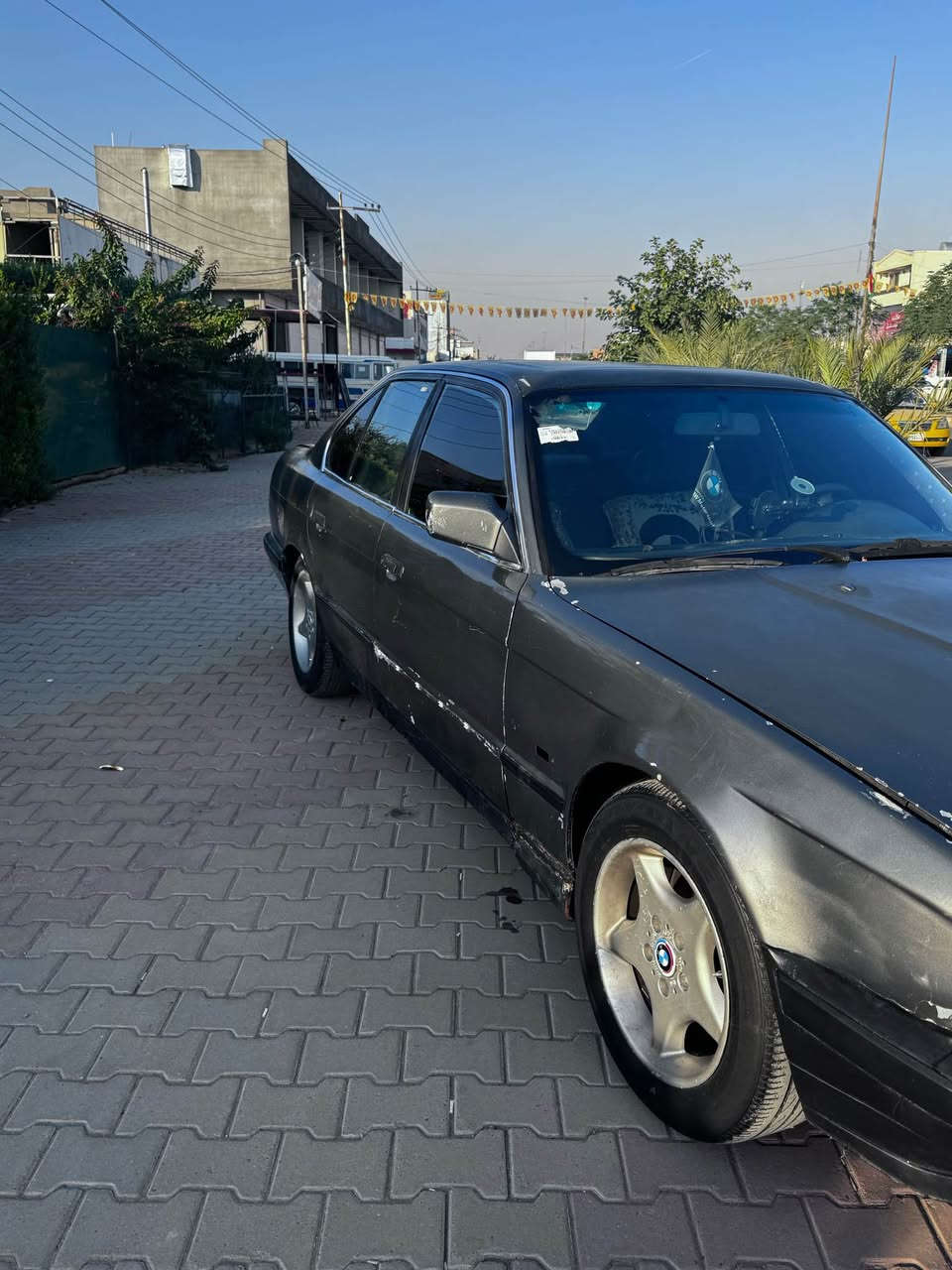 سلام عليكم 
بي أم ٥٢٥ 
موديل ١٩٨٩
مكينه فه ل كبير 
كير عادي 
٤ جام كهرباء سلايت
شرط تحويل 
سعر ٣٢ مجال لطيبين 
رقم ***********
*********** كركوك, العراق

