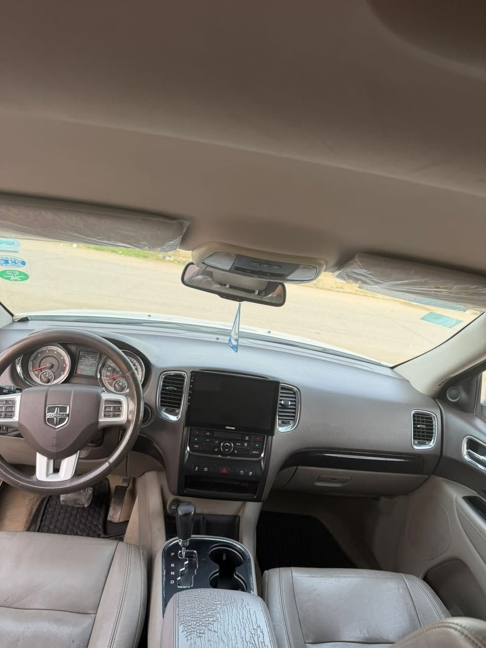 السلام عليكم دورنكو خليجيه 2013 سياره فول مواصفات ماعده الفتحه مكفوله كص وفتح جاهزه الاخير  بيع او مراوس حسب القناعه ***********
