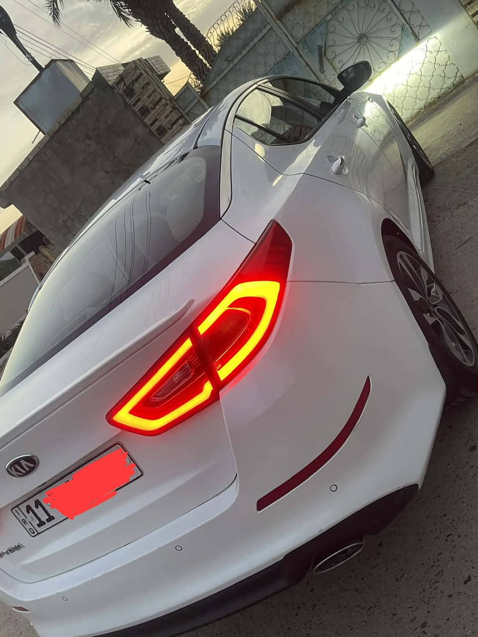 السلام عليكم 
اوبتيما 2014 شكل 15 خليجي فول مواصفات عدا البانوراما رقم بغداد الدولي بأسمي هزه جديدة  مكفوله من صبغ وتبديل بارد فقط. مكينه 2400 دوش دبل اكزوز ماشيه 155 كم 
ستيرن حرف D 
بصمة تشغيل 
بصمة أبواب وجنطه 
كامره 
شاشه 
كشن جلد بلادي 
تحكم ستيرن 
أنظمة قيادة عادي / ايكو/ سبورت 
لد امامي وخلفي 
حساسات خلفيه واماميه 
مري شفط 
ويل كب 
مكانها الأنبار الفلوجة 
السعر 148  
***********
