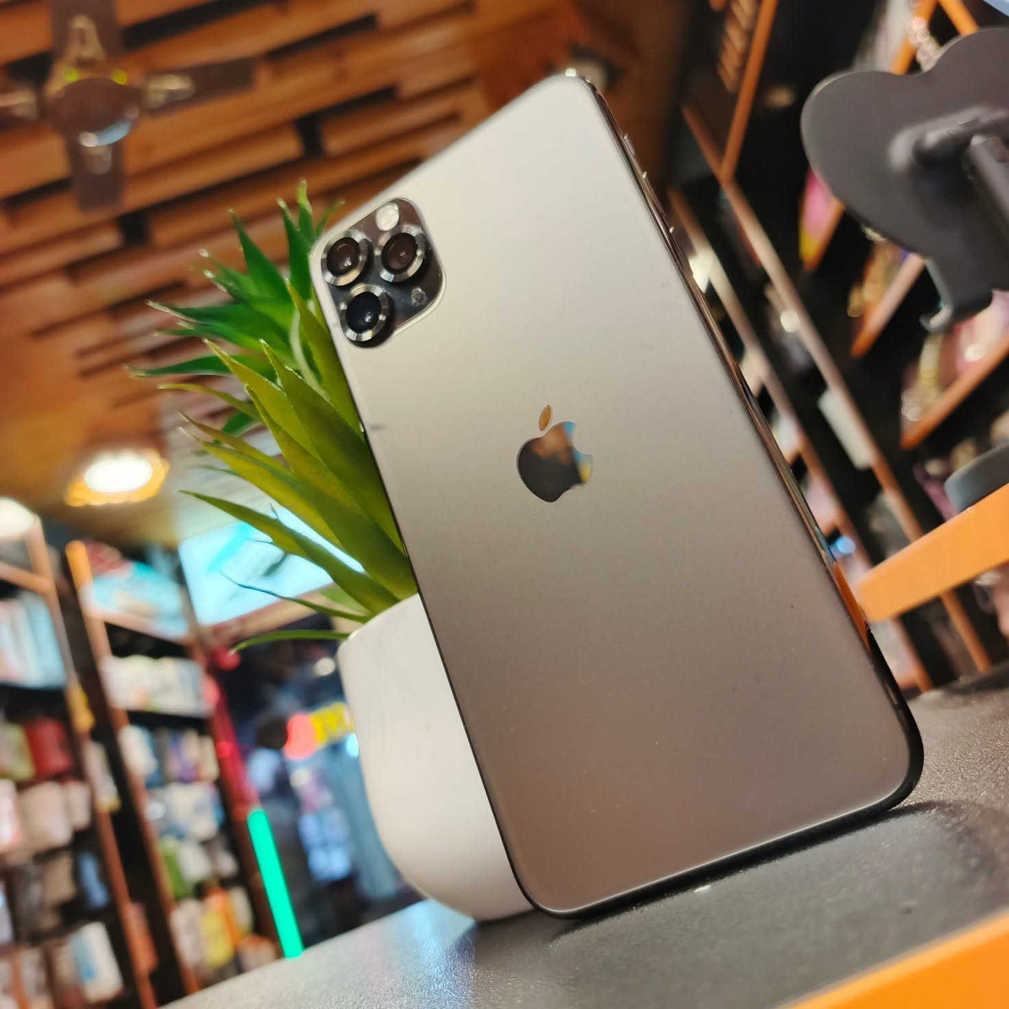 #متاح هاتف مستخدم 👇
#قطعة تحفة بنظافتها 😍

# iphone 11 pro max

الذاكرة  256 GB
البطارية 83 % 
الهاتف فوووول نظافة شرق اوسط مو امريكي (( وتر برووف ضد المي  ))
#السعر  360 الف فقط 

#العنوان _الانبار _قضاء هيت _ شارع حامي حميد _مجاور مجمع الملكة أو مقابل مكتبة الأقلام _ مركز الباشا 💥
#لتواصل معنا : 
واتساب / ***********
الانستا / albasha-mople
