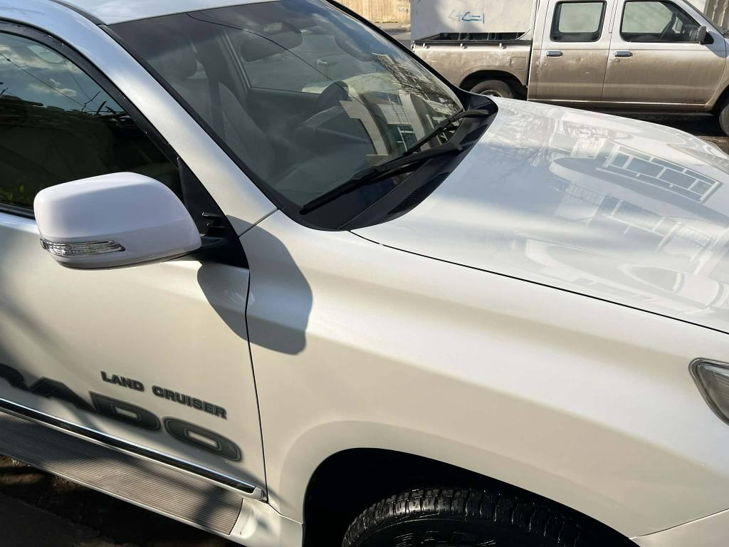 تويوتا  پرادۆ 2010  نیو چاملغی پشتەوەی بۆیاغە  مەکینەی نەکرایتەوە مەکینە بوخاری هەیە رەقەمی و سەنەوی هەزەز نوێیەی ژمارە تەلەفۆن /*********** نرخی 198 مەجاڵ أربيل, العراق
