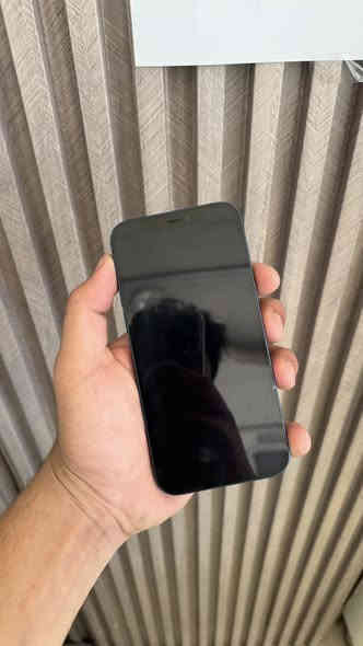 12 عادي ذاكره 128 بطاريه 80 جهاز ما مفتوح فقط كسر بسيط بشاشة ما مأثر على اللمس سعره225 عنوان سيديه ***********
