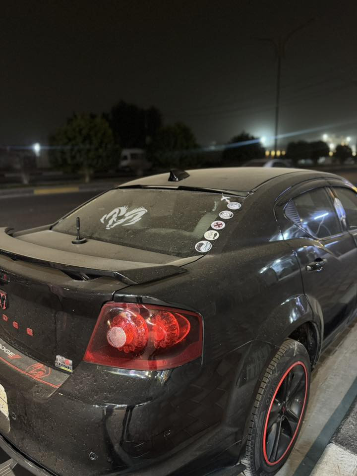 سلام عليكم افنجر  مديل 2011  ضرر جاملغ وبنيد اثر جراد صبغ عام  جماليه 6 سلندر 3.6  مابيه اي نقص سياره كلب صور كلهن  ويل 18  زنون تايرات جدد حدايده نضيفه  داج كام  كامرتين  شاشه كبيره تفه تبريد   بنيد فتحات كاربون فايبر  سبايدر جنطه داخل نضيف  هواي بيه شغلات حلوه   سعر خاص مامتواجد على الفيس ***********
