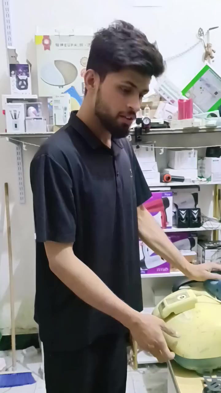 الرفاعي شارع بيت ابو عجيله 
للحجز ***********
