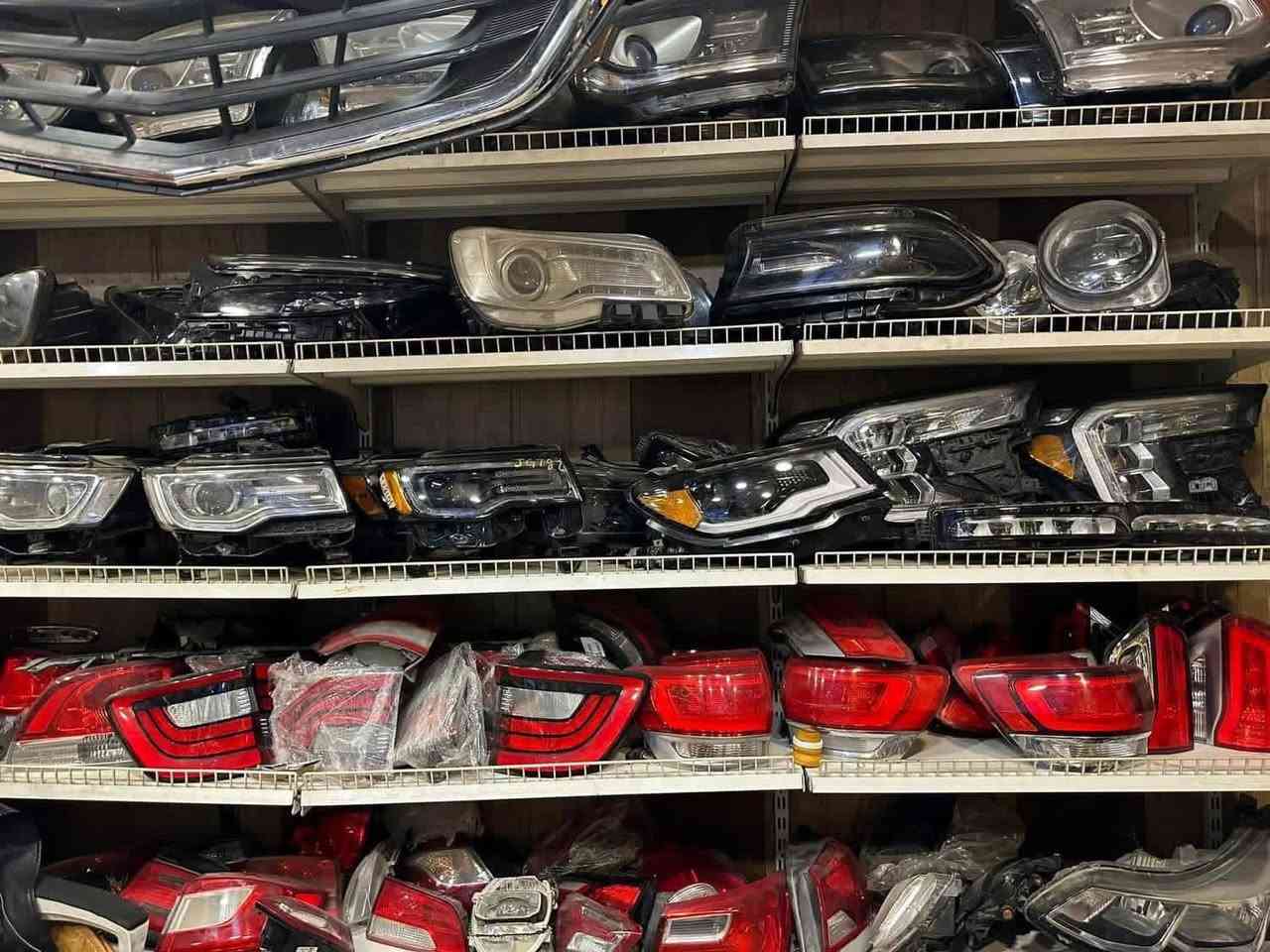 جديـــــــــــــــــــدنـــــــــــــــــــــــــــــــــــا⚫️💯⚪️
اهلا بكم في المجمع الامريكي 🚘🏎🚙
يتوفر
انواع بك لايت تفصيخ وتجاري 

يوجد خدمة توصيل داخل بغداد و المحافظات كافة .
للاستفسار الاتصال على رقم الهاتف 
***********
 ***********
شارع مطار المثنى قرب حلويات الخاصكي مجمع الامريكي 
يفتح المجمع الساعة 8 صباحا ولغاية الساعة 5 مساءا
