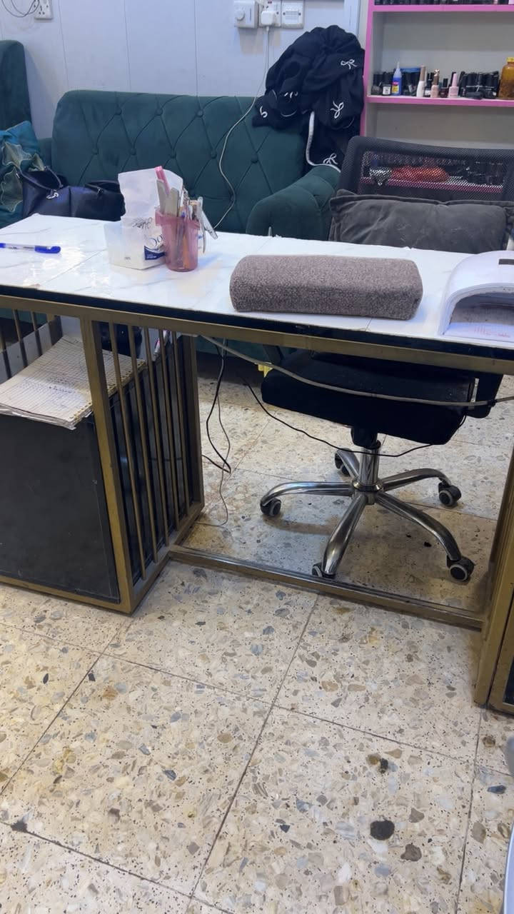 غراض صالون للبيع ٣ميوزات اكرلك مغسله استولات ٣ ورف وثلاجه جحم صغير


**إذا كنت صاحب هذا الإعلان وتريد حذفه لأي سبب، رجاءا أرسل رسالة إلى الدعم الفني**