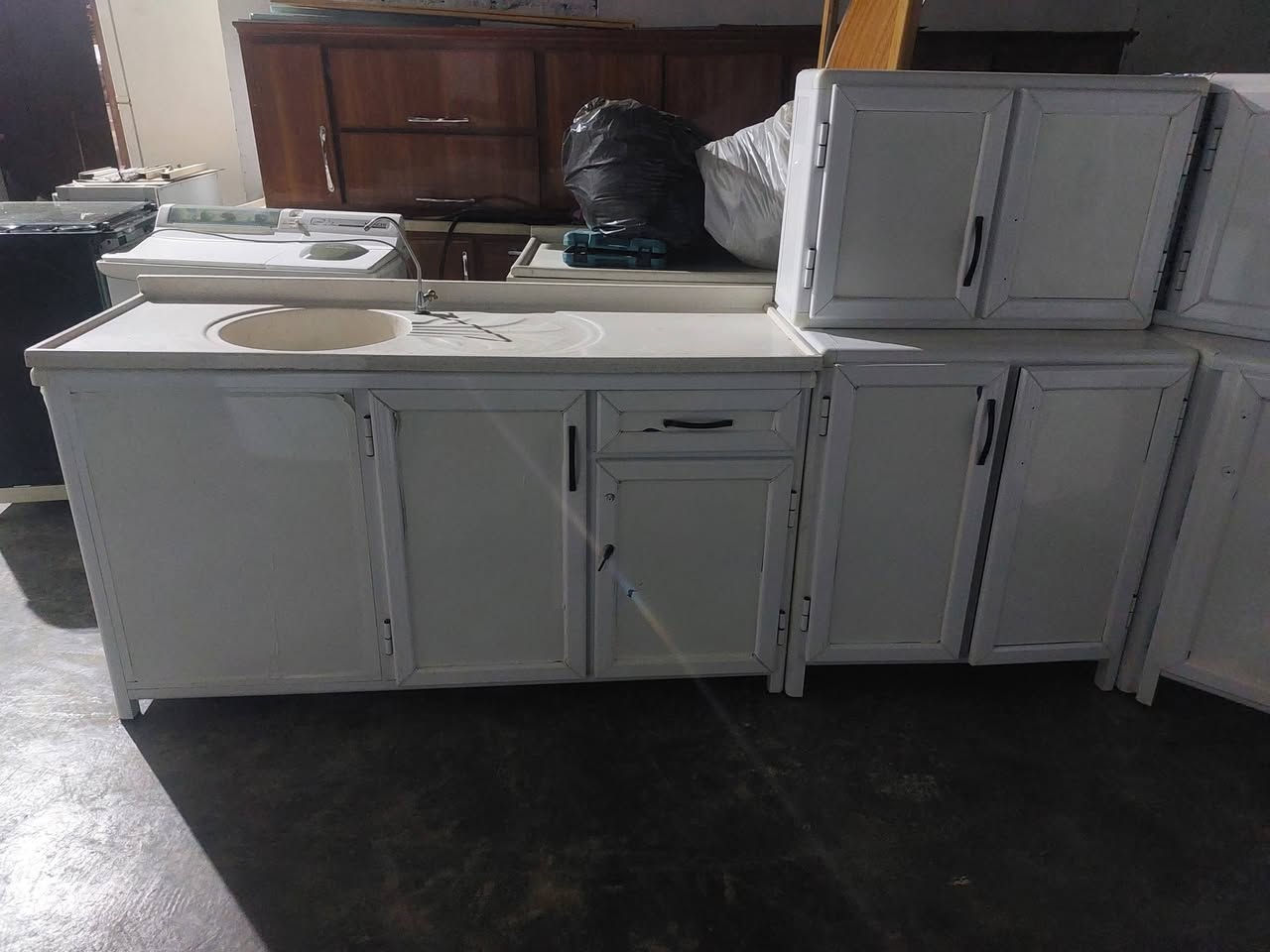 لەتەکیە،***********
