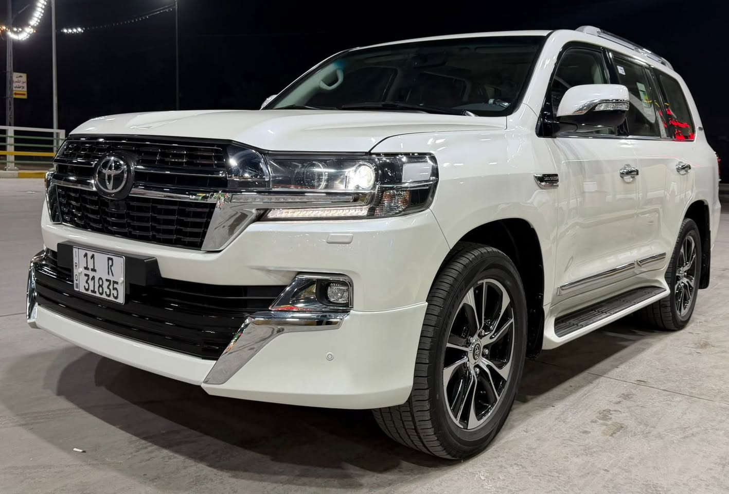 لاندكروز بحريني 2021 داخل قرميدي سياره جديده ماشيه 75 تخم تاير جديد كير محرك مكفولات سياره جاهزه من كلش 3 شاشات سنويه بأسمي .. عنوان سياره بغداد الاعضميه 
محرك 6 سلندر ...
السعر ..555.. بيع فقط
***********
