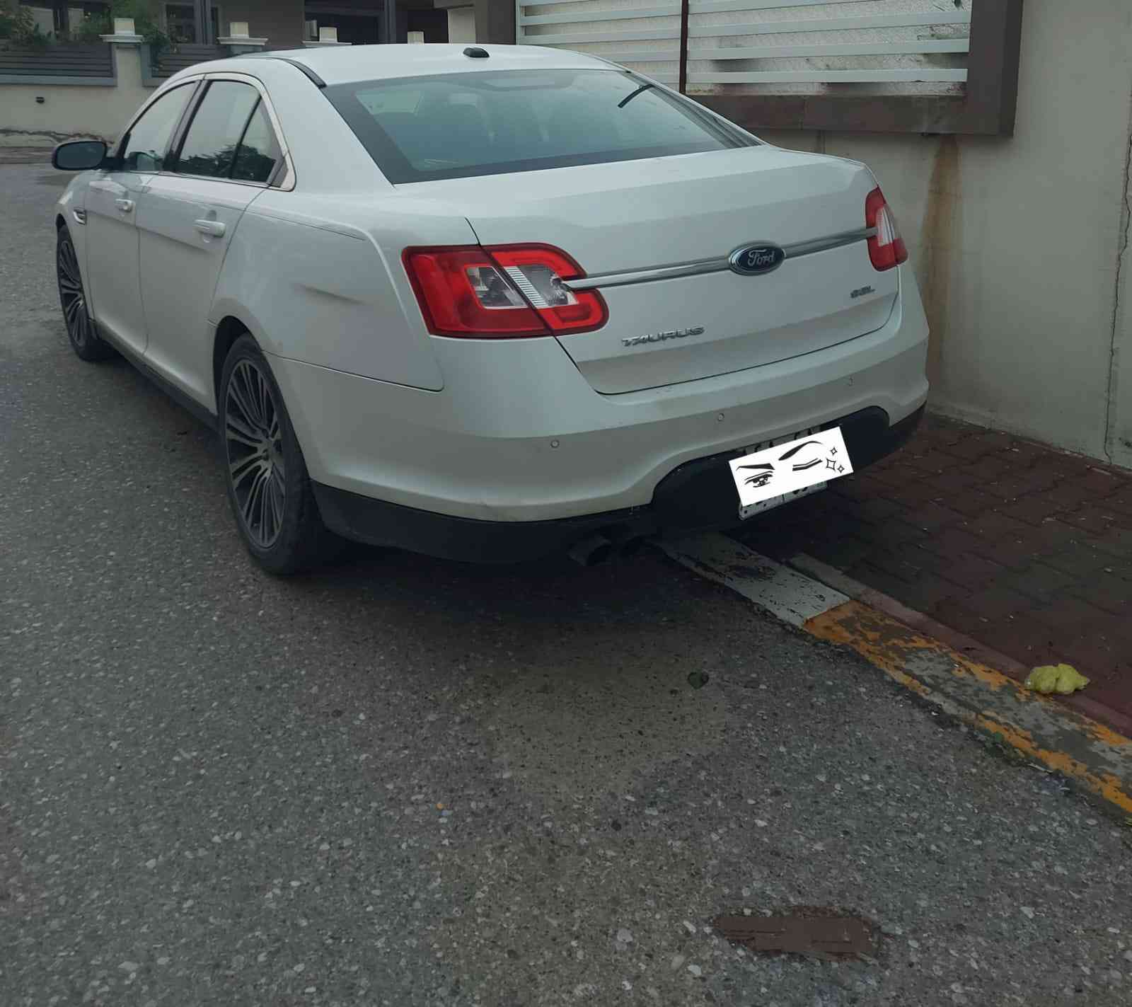 فورد تورس ٢٠١٠  تبريد تدفئة تحكم استيرن شفتات تحديد السرعه بيها صبغ ربع بونيد صبغ . سنويه بسمي لغاية ٢٠٣٠ وهزه جديد رقم سليمانيه مكان السياره كركوك سعرها ٩٥ ورقه وبيها مجال للشراي... الاتصال *********** كركوك, العراق
