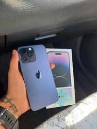 للبيع ايفون ١٤برو ماكس ذاكرة ٢٥٦ بطارية ٨٤  جديد كلش السعر ٨٢٥وبي مجال...